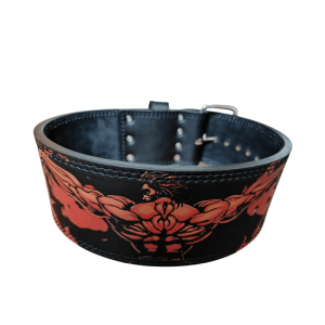 "Homme portant la ceinture de force Yujiro lors d'un entraînement de levage"